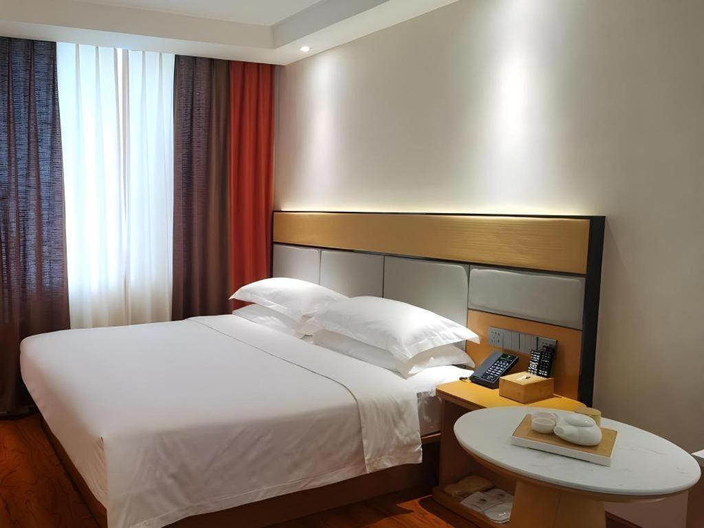 Greentree Inn Geermu Walking Street Business Hotel Golmud 외부 사진