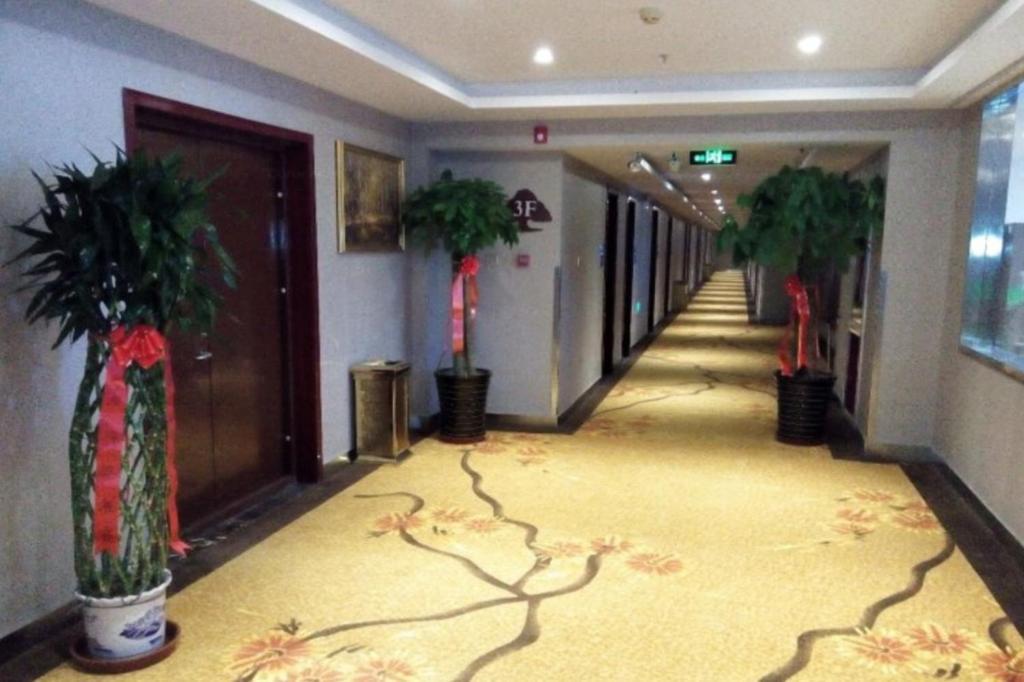 Greentree Inn Geermu Walking Street Business Hotel Golmud 외부 사진