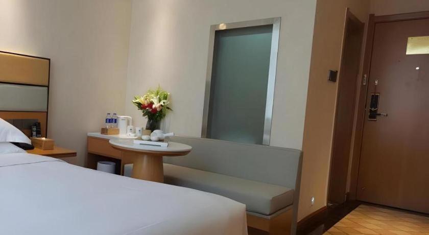 Greentree Inn Geermu Walking Street Business Hotel Golmud 외부 사진