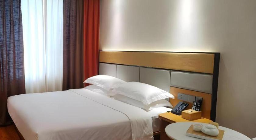 Greentree Inn Geermu Walking Street Business Hotel Golmud 외부 사진
